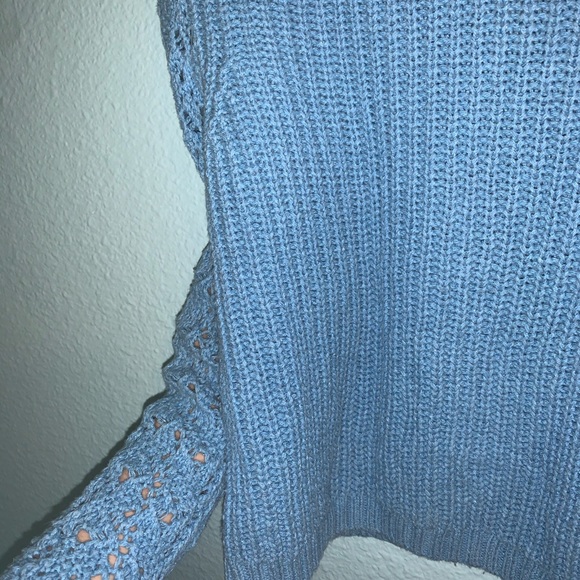 Blue sweater💙🤍 - Picture 3 of 3